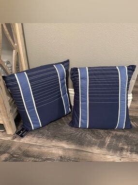 Set Of 2 Nautica Huron bay Blue Square pillow 16”x16” new